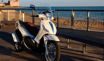 PIAGGIO BEVERLY 300 i.e. pieno