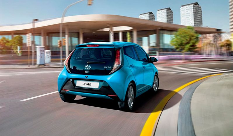 TOYOTA AYGO 1.0 X-COOL pieno